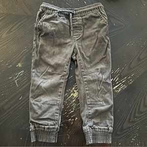 Boys 3T jogger style pants in Gray